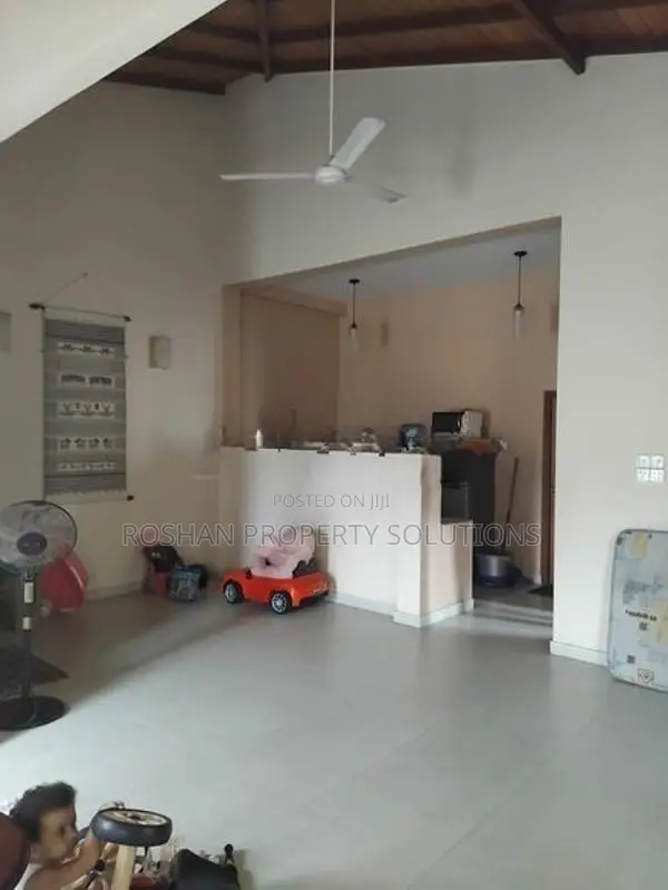Uspair house for rent in Rathmalana