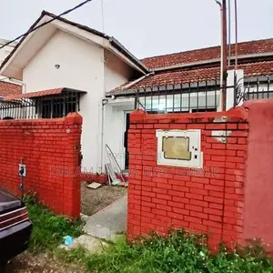 single storied colonial house on rent Borella