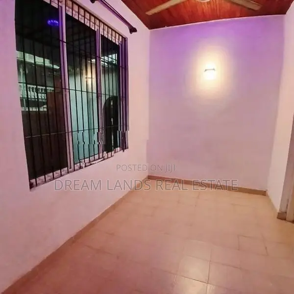 single storied colonial house on rent Borella