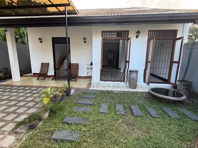 8.2 Perch House for Sale in Malabe SLLL – A3
