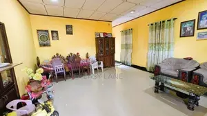 🏠 හංවැල්ල කිරිදිවැල කටුනායක ප්‍රධාන බස් පාරට මායිම් නිවස / SA 11096