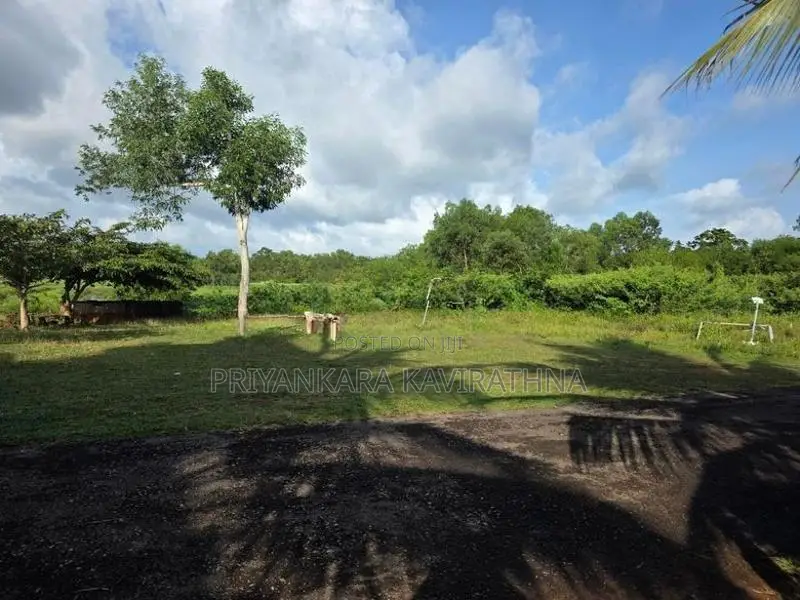 Nice Location / 3 Storied House For Sale in Payagala