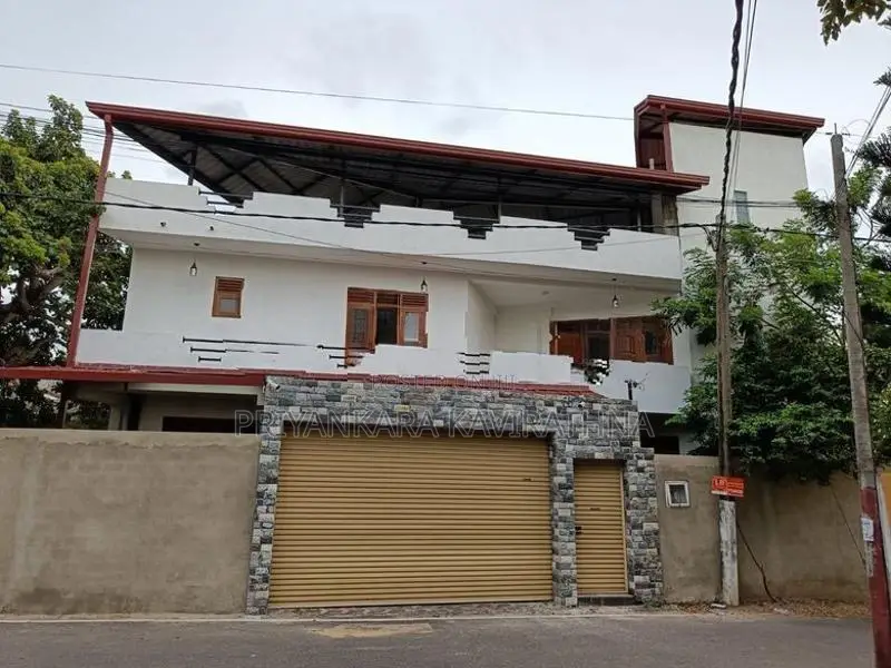 Luxury House For Sale in Nadimala