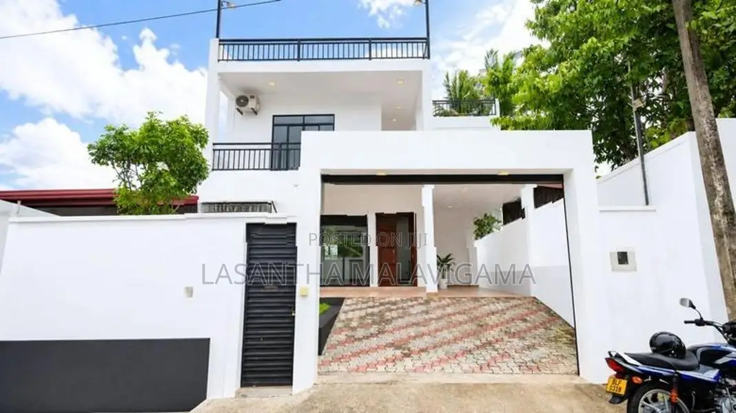 Modern Two Storey House for Sale in Thunadhahena Road Malabe