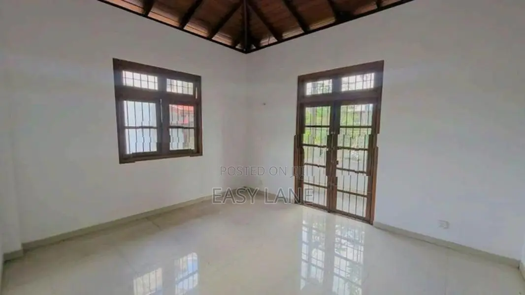 🏡 අතුරුගිරිය Town එක මැදින් අංගසම්පූර්ණ දෙමහල් නිවසක් / SA 14199