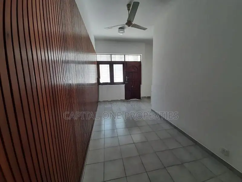 Office For Rent Horton Place Colombo 07 - 2302u/1