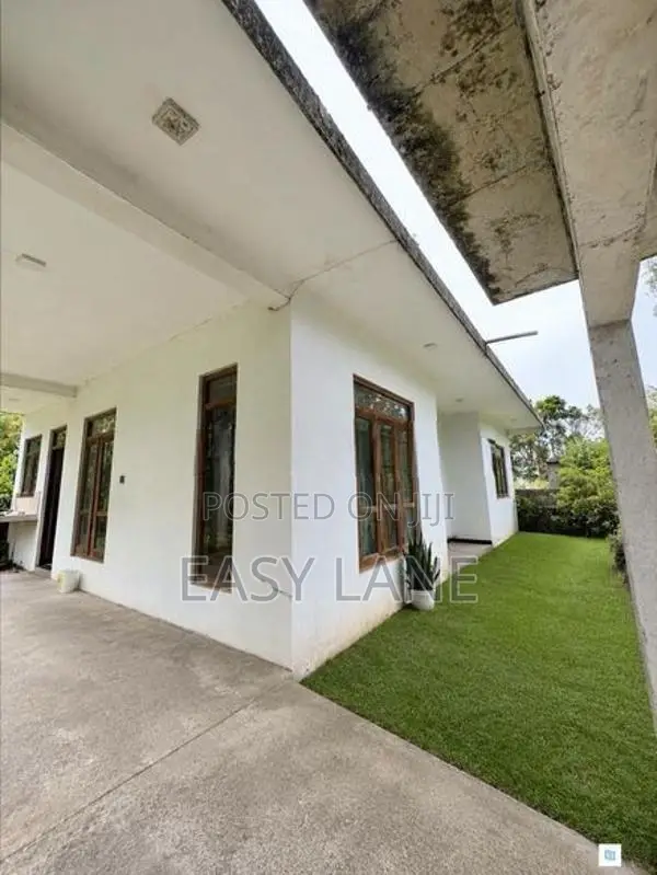 House for sale in Bandaragama / HL 14756