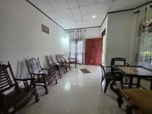 පාලයන්ගොඩ පිහිටි පර්චස් 12 ක නිවස විකිනීමට