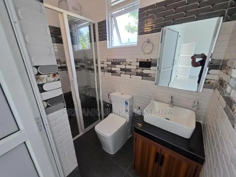11 Perches - Mordern 2 Storied Luxury House in Kasbawa