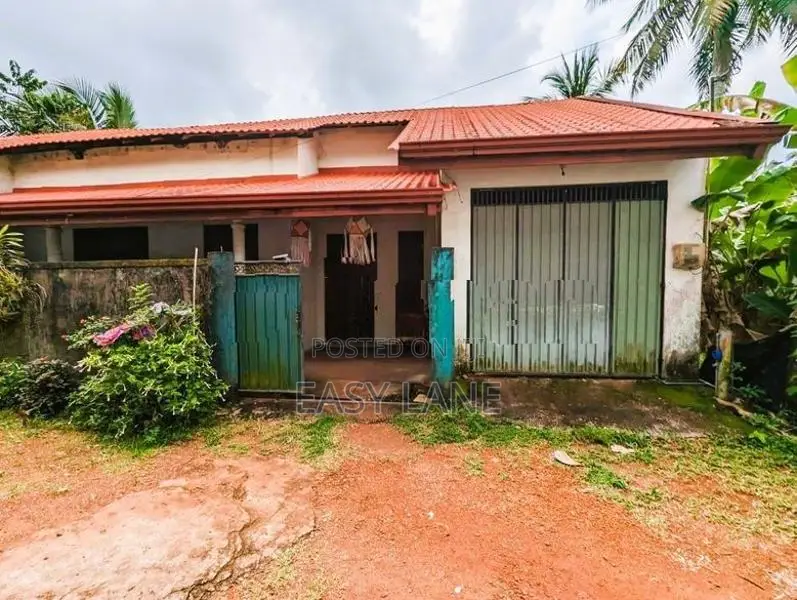 🏡✨ ගම්පහ නගරයට ඉතා ආසන්නයෙන් නිවසක් / KM 9539