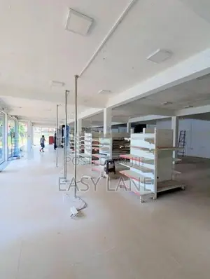 🏢 වේයන්ගොඩ නගර මධ්‍යයෙන් සුපිරි වාණිජ දේපළක් / KM 12311