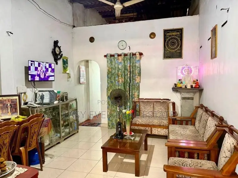 කැළණිය වරාගොඩ ප්‍රධාන මාර්ගයටම මුහුණලා ව්‍යාපාරික දේපළක් / KK 13235