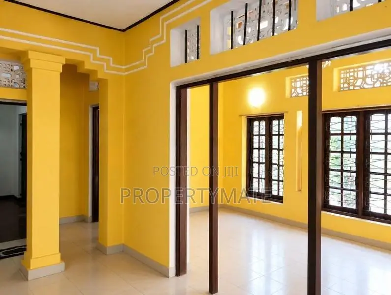 182 PERCHES 5 BEDROOM HOUSE FOR SALE AMBALANGODA, GALLE
