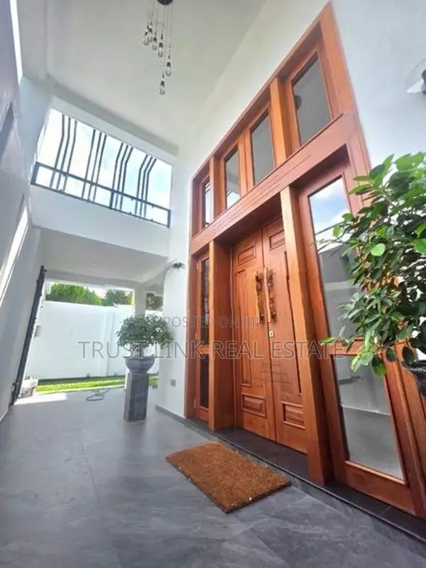 Three Story Brand New House For Sale In Wattala