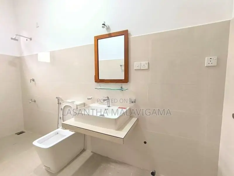 Brand New Single Storey House for Sale in Athurugiriya