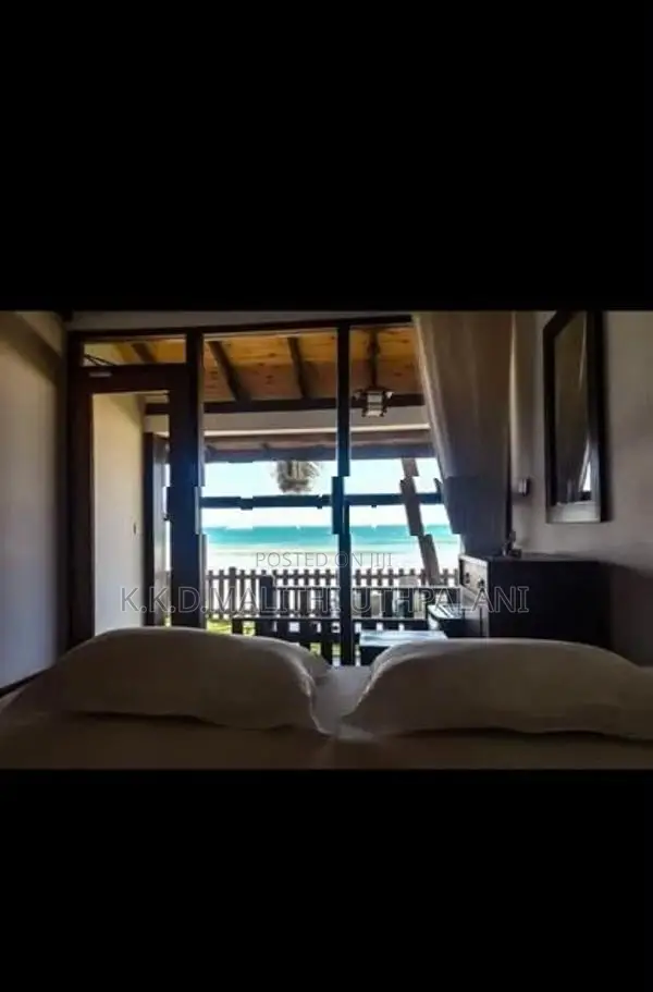 Vila For Sale Mathara On The Beech