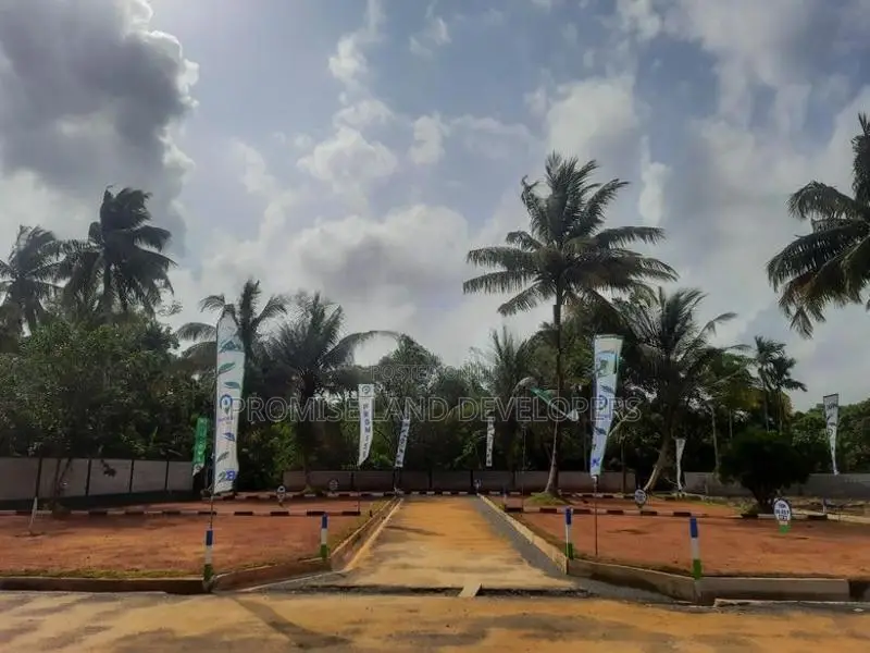 Wadduwa, Thalpitiya Lands for Sale Residence R03