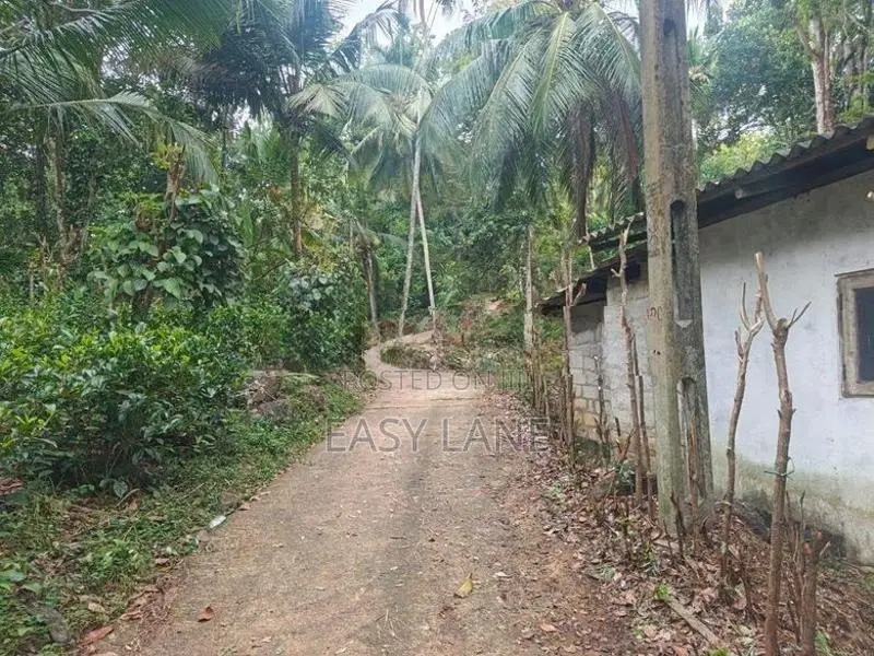 House for sale in Nittambuwa / SA 15432