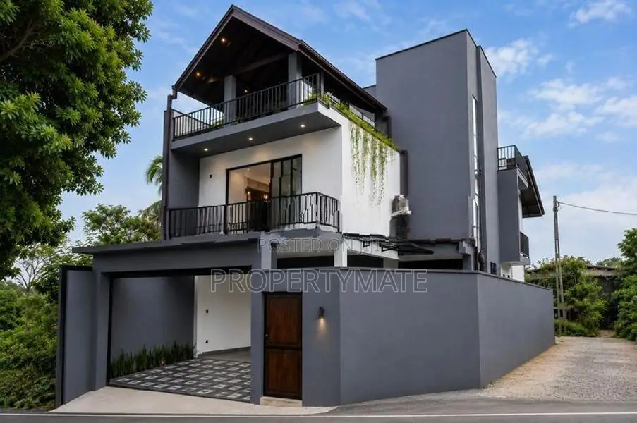 BRAND NEW THREE STOREY HOUSE FOR SALE IN PANNIPITIYA KOTTAWA