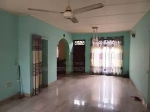 Moratuwa, Angulana, off Sea Beach Road, 4 BR house 18 P Land for Sale.
