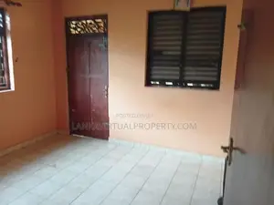 Moratuwa, Angulana, off Sea Beach Road, 4 BR house 18 P Land for Sale.