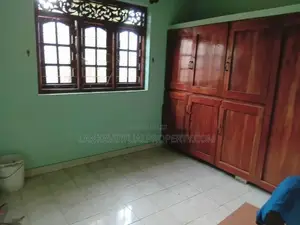 Moratuwa, Angulana, off Sea Beach Road, 4 BR house 18 P Land for Sale.
