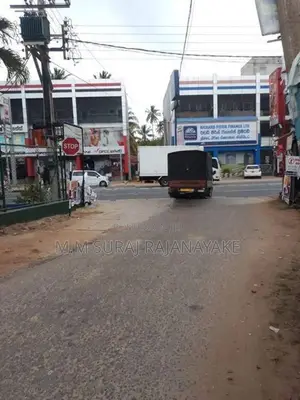 වෙන්නප්පුව ටවුමට නුදුරින් වටිනා ඉඩමක් විකිණීමට ඇත