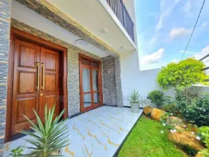 Beautiful Super Quality Mordern 3 Storied House - Kahatuduwa