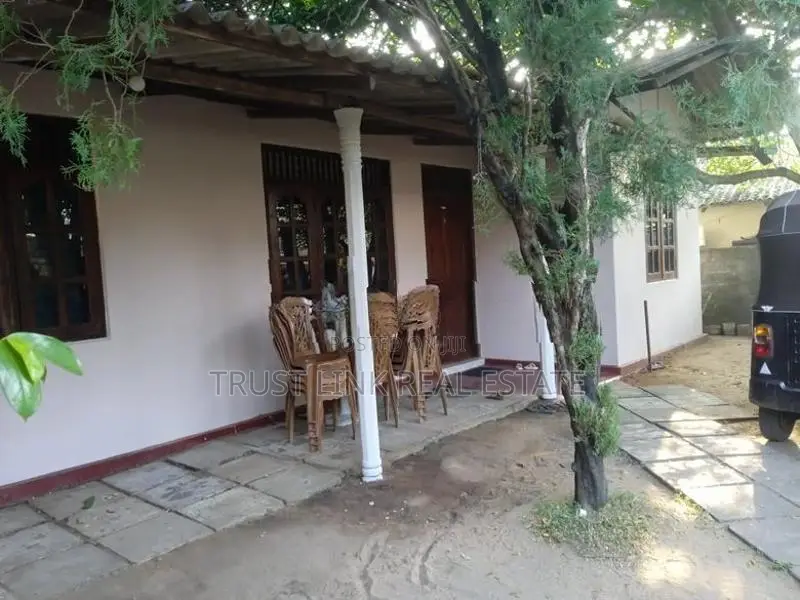 single story House For Sale In Wattala