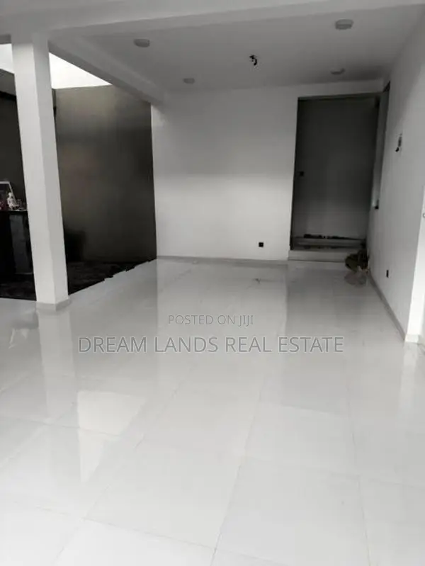 Two-storey stand alone house for rent kottawa