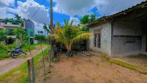 🛣️කඩවත නගරයට හා නුවර පාරට විනාඩි 10 අඩක් නිමකල නිවසක් / KM 13901