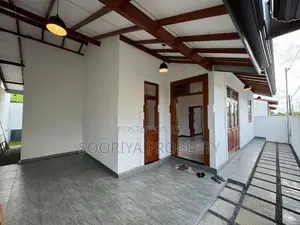 ARCHITECTURAL DESIGNED BRAND NEW HOUSE FOR SALE IN PILIYANDALA