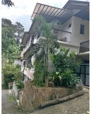 3story stand along house for sale katugastota rd kandy