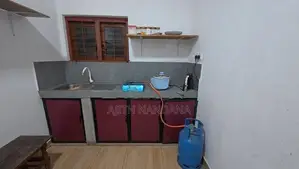 සෙවන හෝලිඩේ – අනුරාධපුර