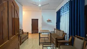සෙවන හෝලිඩේ – අනුරාධපුර