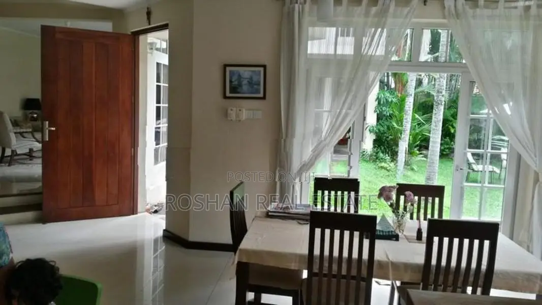 SUPER LUXURY HOUSE FOR RENT COLOMBO 5 CHI2825
