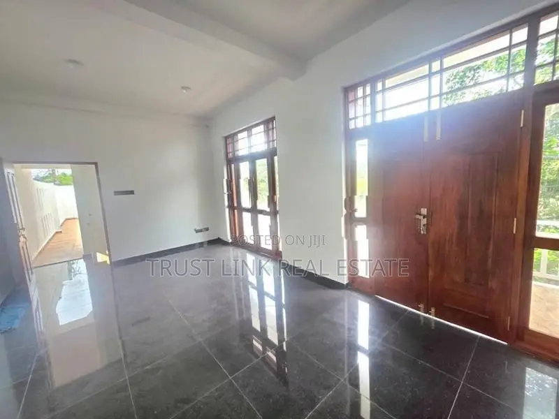 Modern Living in Wattala! Brand New 3-Story Home for Sale