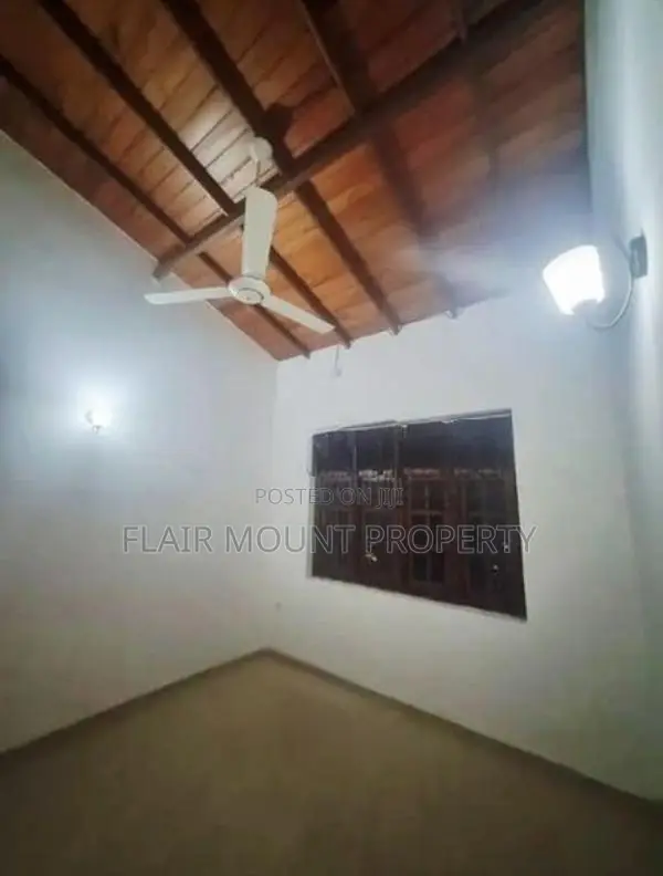 3bd 2bth modern upstairs house for rent in mount lavinia
