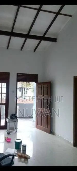 (BAR4205) Upper floor house in Thalawathugoda