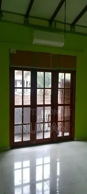 (BAR4205) Upper floor house in Thalawathugoda