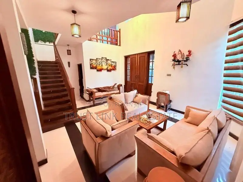 House for Sale in Kandana: Spacious 5-Bedroom Home on 11.65 Perches
