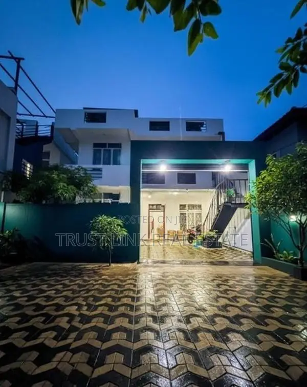 New 03 Story House for Sale in Kandana