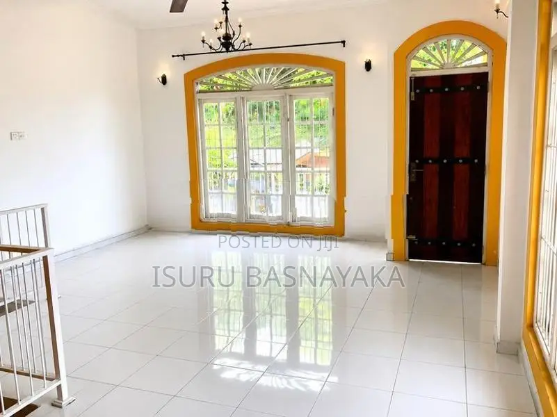 Anderosan Rd Nedimla Dehiwala 03 Bed Rooms House for Rent