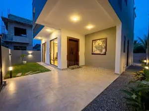Box Type Super Quality Mordern 3 Storied House - Batuwandara