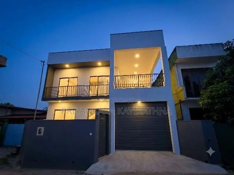 Box Type Super Quality Mordern 3 Storied House - Batuwandara