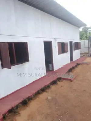 කටුනායක අවට කාමර 12කින් සමන්විත බෝඩිමක් විකිණීමට ඇත