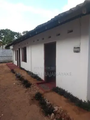 කටුනායක අවට කාමර 12කින් සමන්විත බෝඩිමක් විකිණීමට ඇත