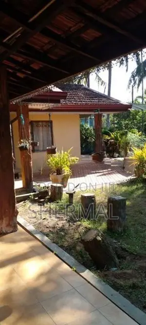House with 34.75 Perches Land for Sale in Payagala, Kalutara