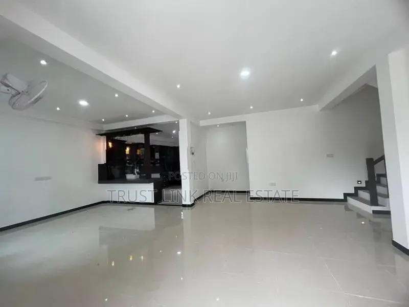 Brand New 3 Story House For Sale In Kandana
