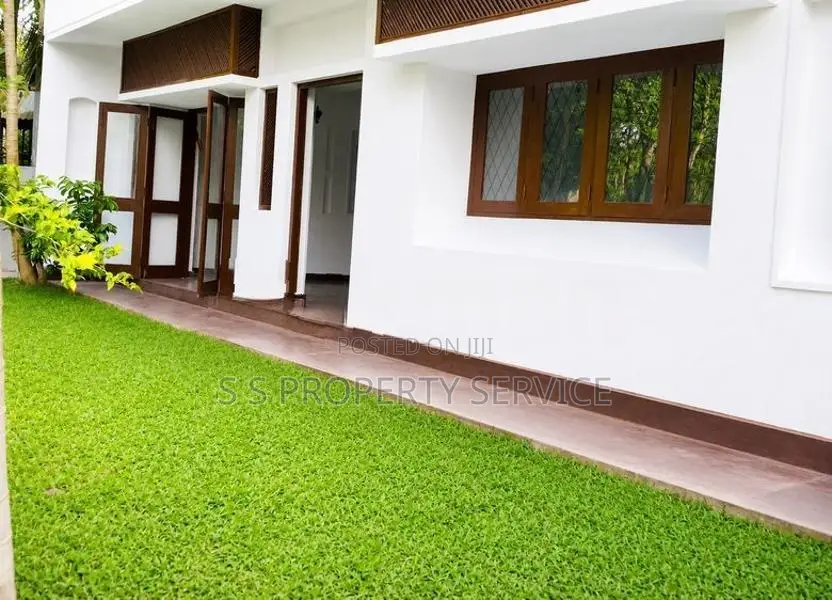 Gampaha- Two-Storey House for Sale (ssph-441)